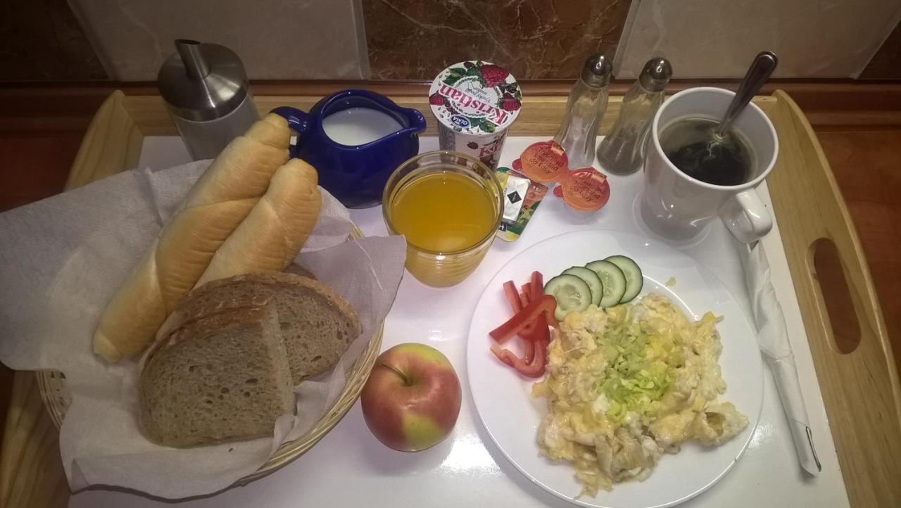 哈库v膳食公寓 Vřesina 外观 照片
